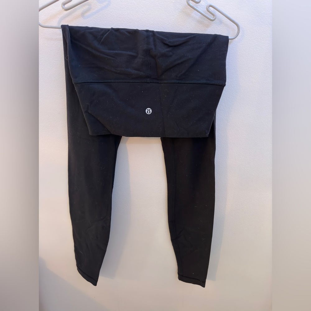 Black Lululemon Wunder Train High-Rise leggings 28”